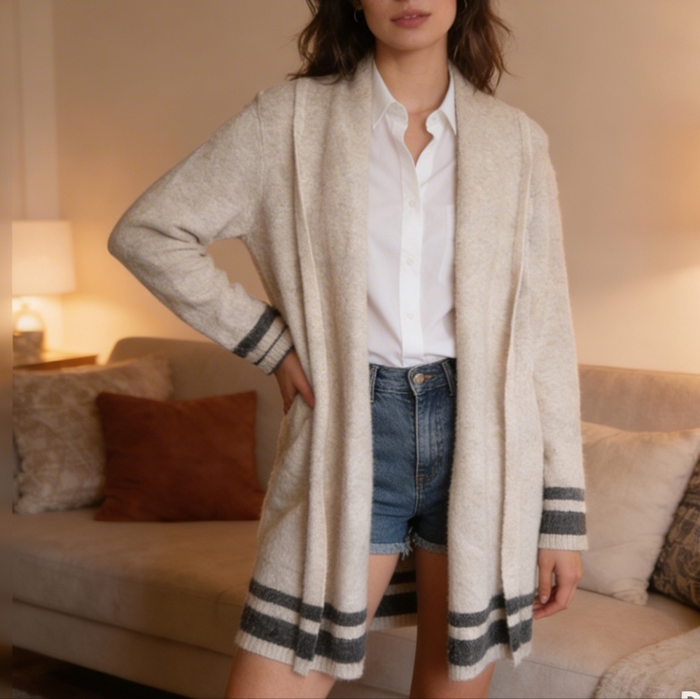 Cupcakes & Cashmere Cardigan Size S Cream Gray Stripe Open Front Cozy Sweater